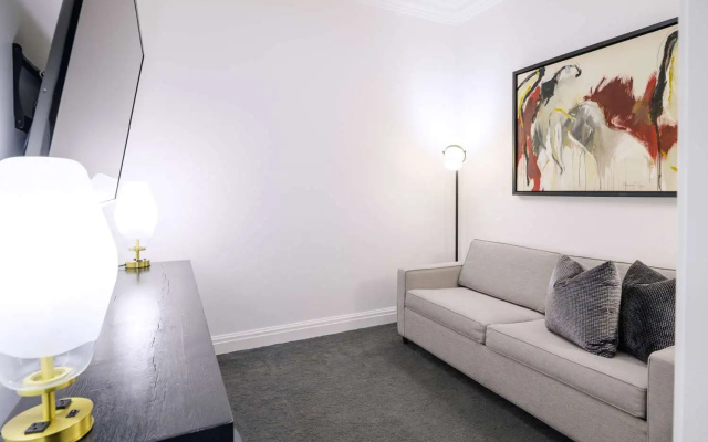 Daxton Hotel Birmingham, Curio Collection by Hilton