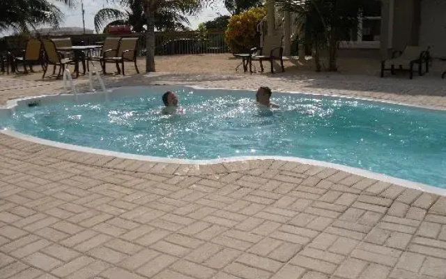 The Alexander Hotel - Cayman Brac