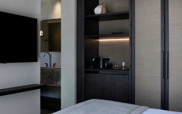 Alaso Design Suites - Adults Only