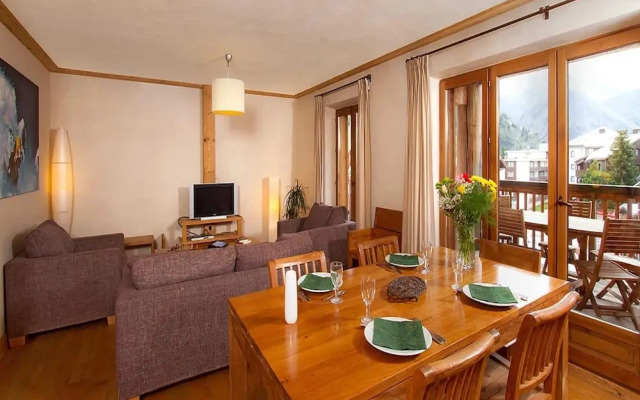 Central Alpine Apartment Near Tourist Office