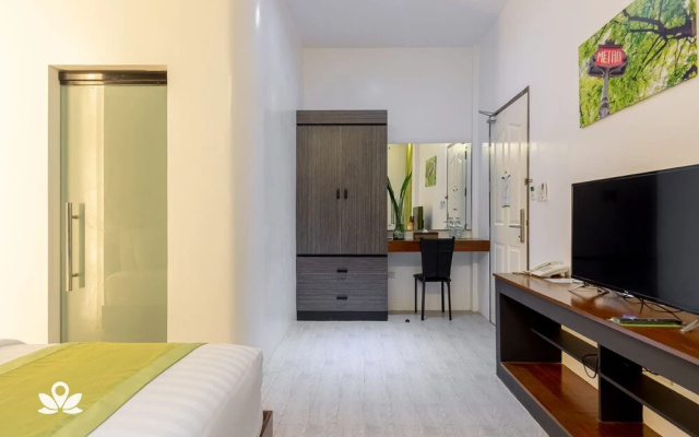 Zen Rooms Elkanville Hotel