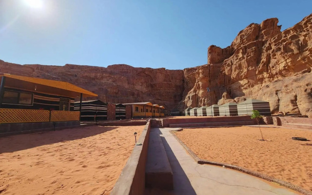 Wadi Rum Quiet Sky
