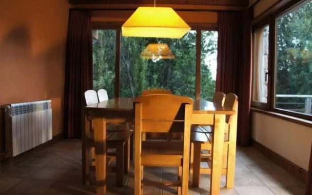 Las Morillas Huemul Lodge