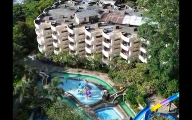 Hawaii Family Suite Resort & Spa