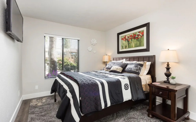 Via De Royal 2 BR by Casago