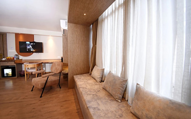 Daali Hotel & Apartment