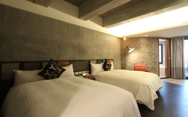 mz1090 Bed and Breakfast
