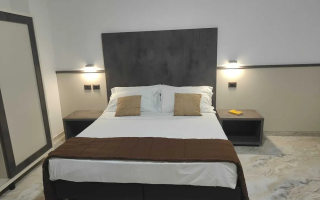 Hotel Eboli