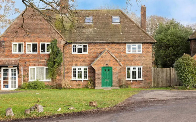 Rural House With Swimming Pool and Gardens