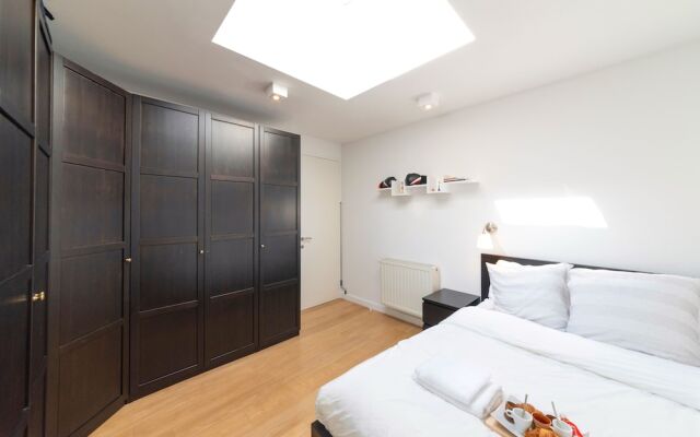 Отель Europea - Residences Saint Boniface Брюссель комната для гостей