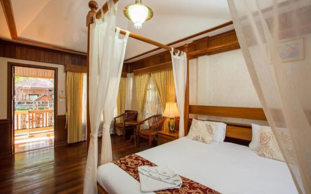 Long Beach Lodge