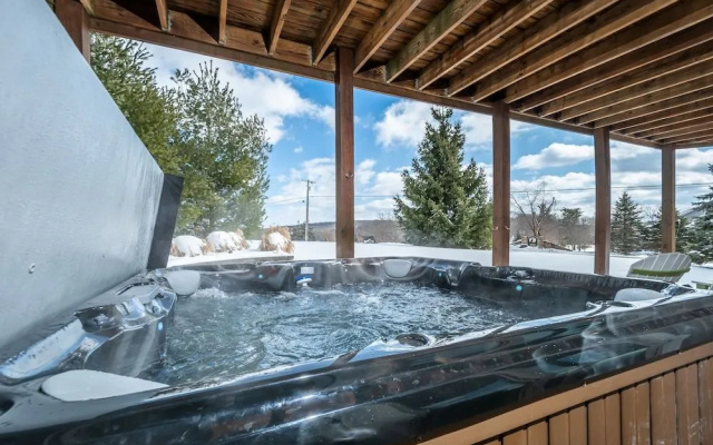Windsor House by Taylor Made Deep Creek