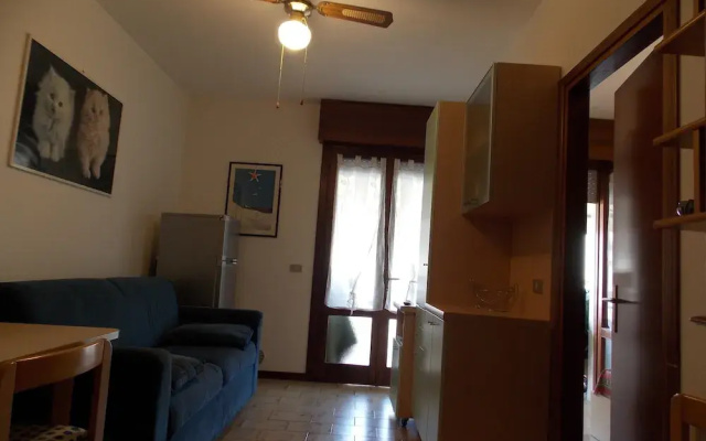 Flat With Parking Only 100m From the Beach
