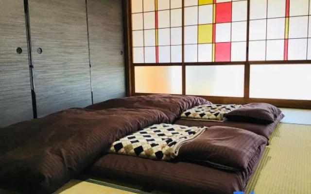 Old Guest House / Sleeping Fox