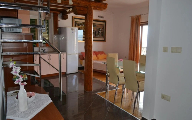 Apartments Karlo
