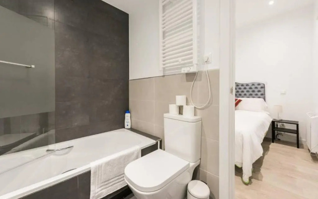 Modern With Ideal Location Next To Atocha Station