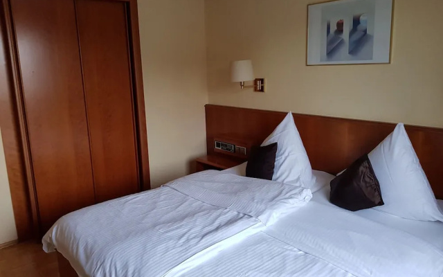 Zum Häuschen-Domblick-Messe-Hotel