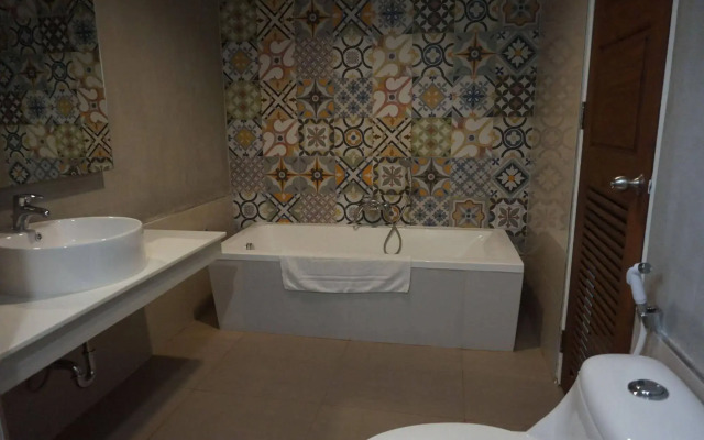 Mila Garden Hotel