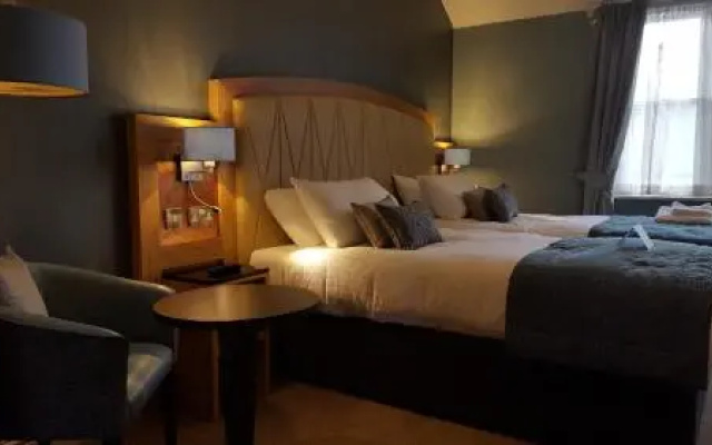 The Bull & Stirrup Hotel