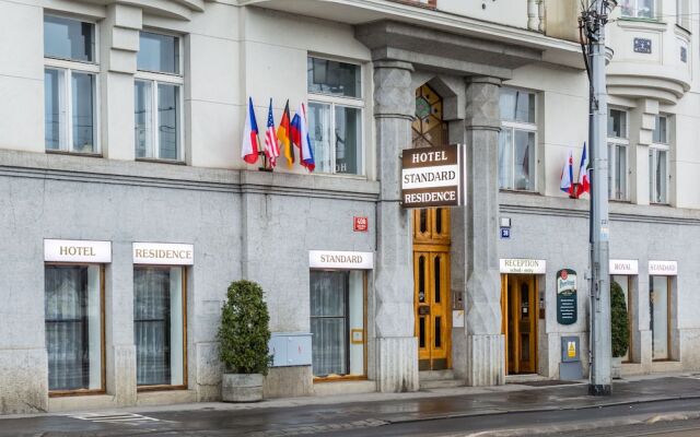 Hotel & Residence Royal Standard Прага вид на фасад