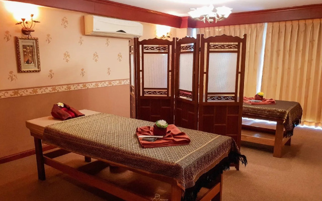 Tara Lake Hotel