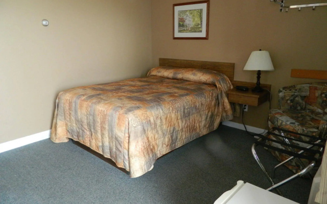 Hill Top Motel & Restaurant
