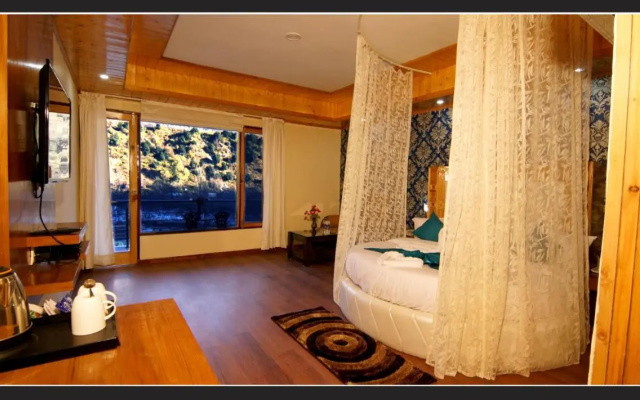 Grand Krisa Resort & Spa