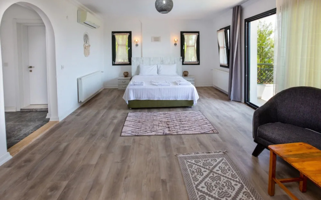 Beacon Hill Suites