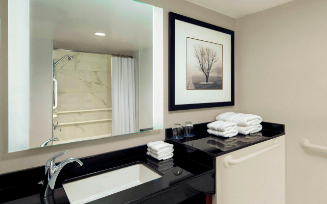 Sheraton West Des Moines Hotel