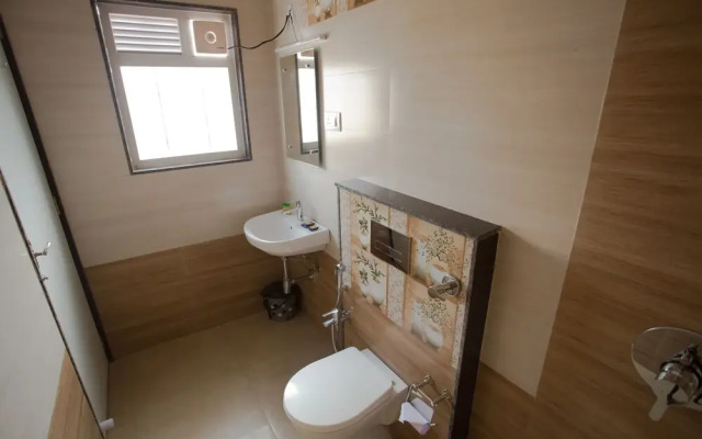 FabHotel SRJs Thaneesh Southwick