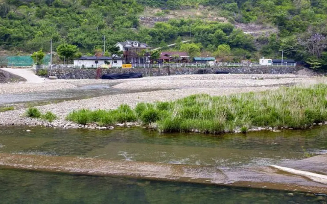 Bandi Hwangto Pension