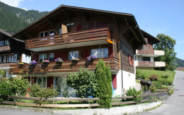 Chalet Silky