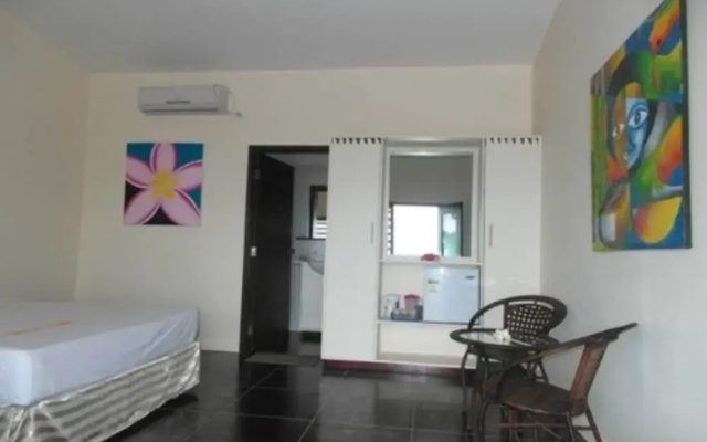 Funky Fish Beach & Surf Resort - Hostel
