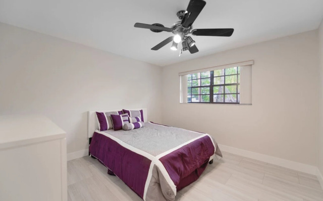 Great 3BR family house. Pool n Billiards