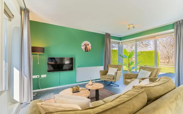 Tastefully Furnished Detached Bungalow