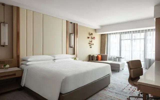 Renaissance Shanghai Hongqiao