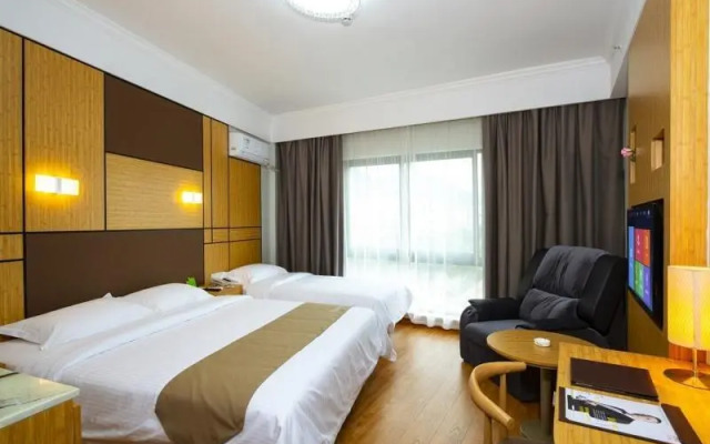 Vatica Hangzhou Linan Qianwang Street Hotel