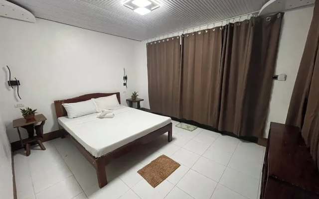 Akoya Beach Park & Cottages
