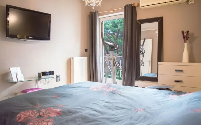 Designer s Apartment in Galatsi Area