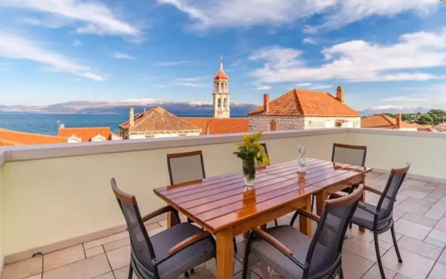 Sutivan Sea Terrace Apartment
