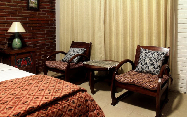 ZEN Rooms Sukamekar Surya Sumantri