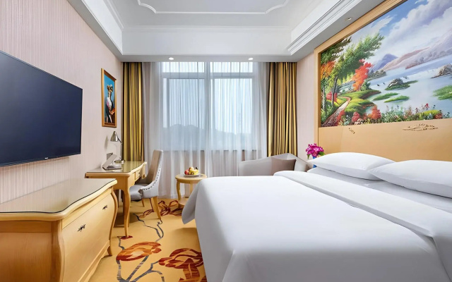 Vienna International Hotel (Yuyao Fengshan Road)