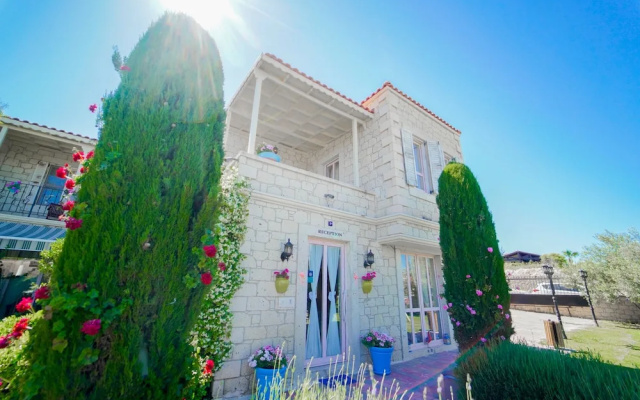Alacati Marina Palace Otel