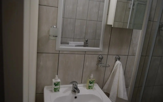 Central 1 Bedroom Apartment in Cape Town
