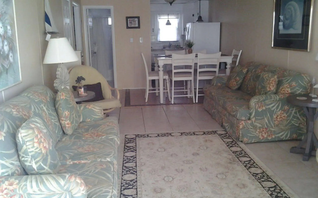 Windjammer Condominiums
