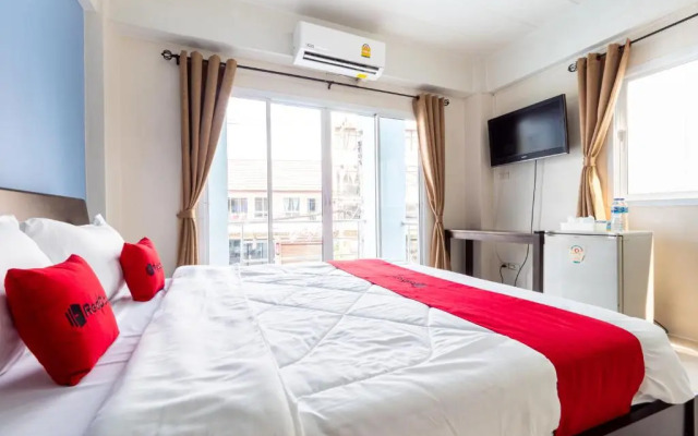 Reddoorz Si Fah At Bangsaen Hotel