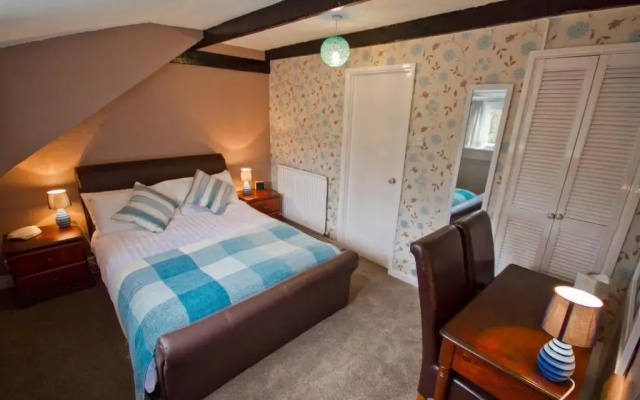Gwesty Minffordd Hotel