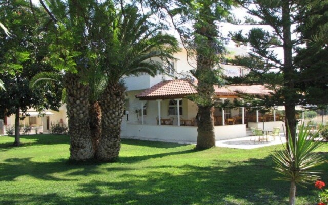 Отель Villa Malia вид на фасад