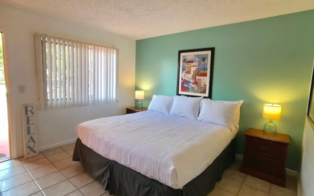 Sunny Palms Inn