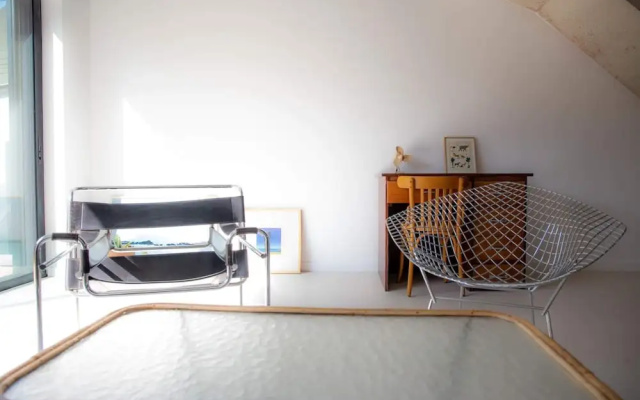Loft With 4 Bedrooms, Terrace, Very Close to Paris